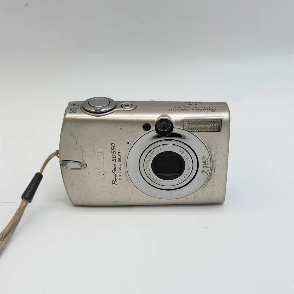 Canon PowerShot SD550 Digital ELPH 7.1MP Camera Silver Bundle W/ Case PC1169